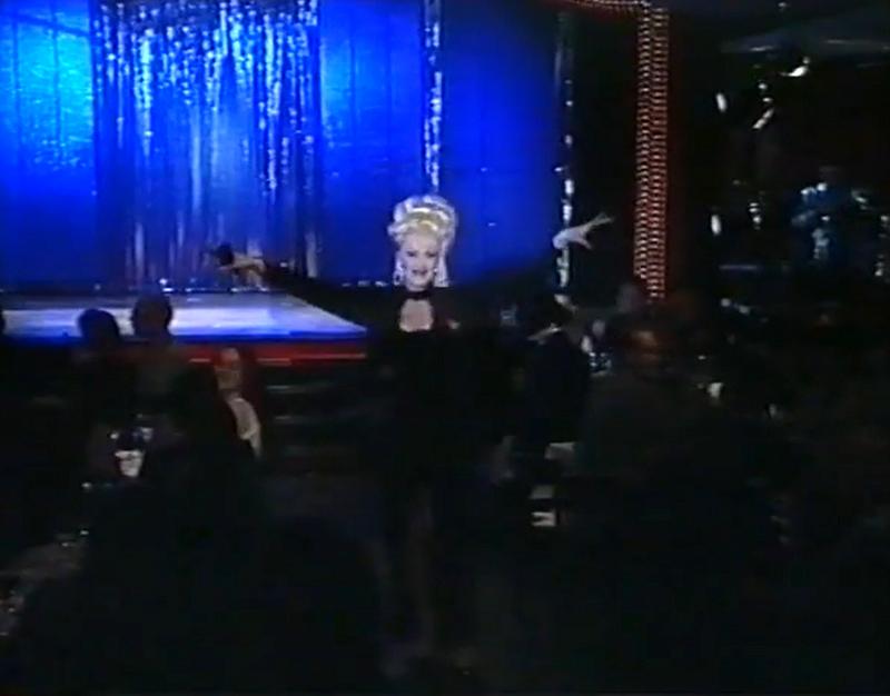 Gloria Gray singt "CHAMPAGNE-TASTE" in Platzl's Theaterie in Mnchen - 1995/1996