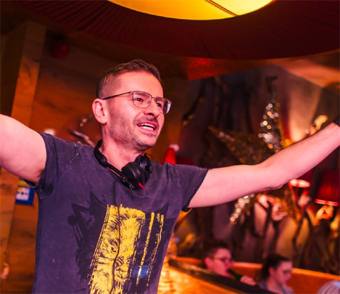 "PuffParty by Gloria Gray" 2026 - Art-Team